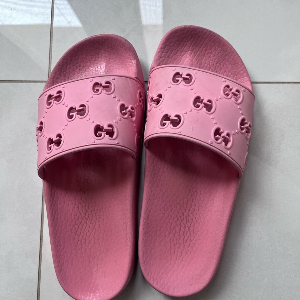 Gucci Vibrant Pink Embossed Slides